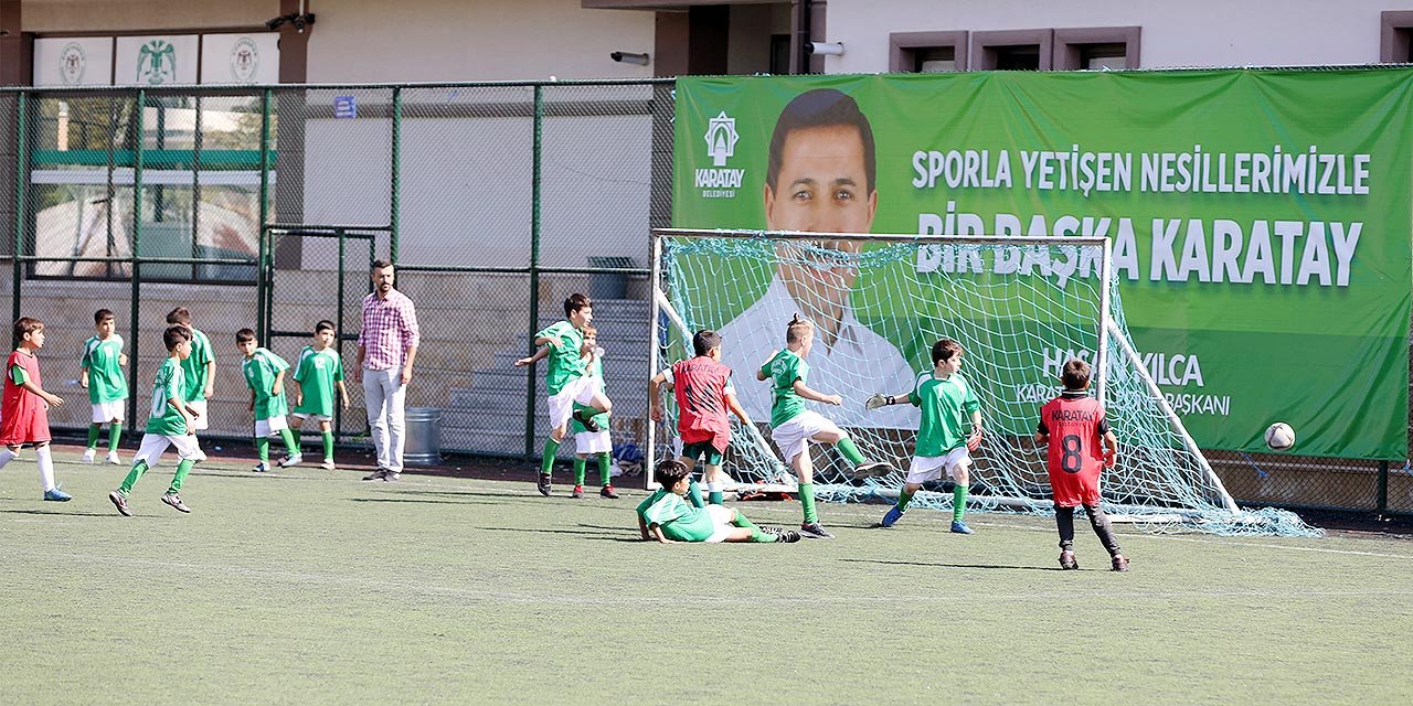 Karatay Belediyesi'nden 'İlkokullar Arası Dostluk ve Kardeşlik Futbol Turnuvası'