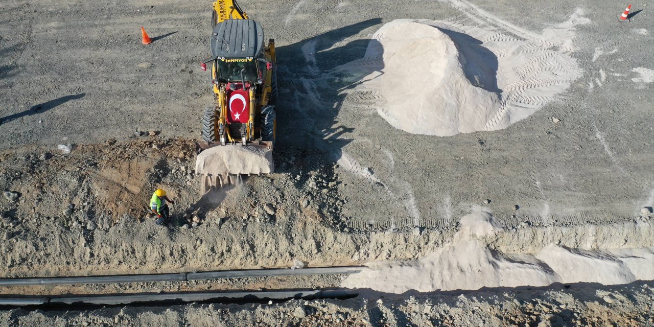 Konya Alparslan Türkeş Caddesi’ne 10 milyon TL ile yeni su şebeke hattı yapılıyor