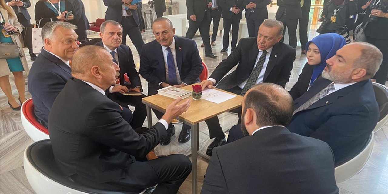 Cumhurbaşkanı Erdoğan, Aliyev ve Paşinyan ile görüştü