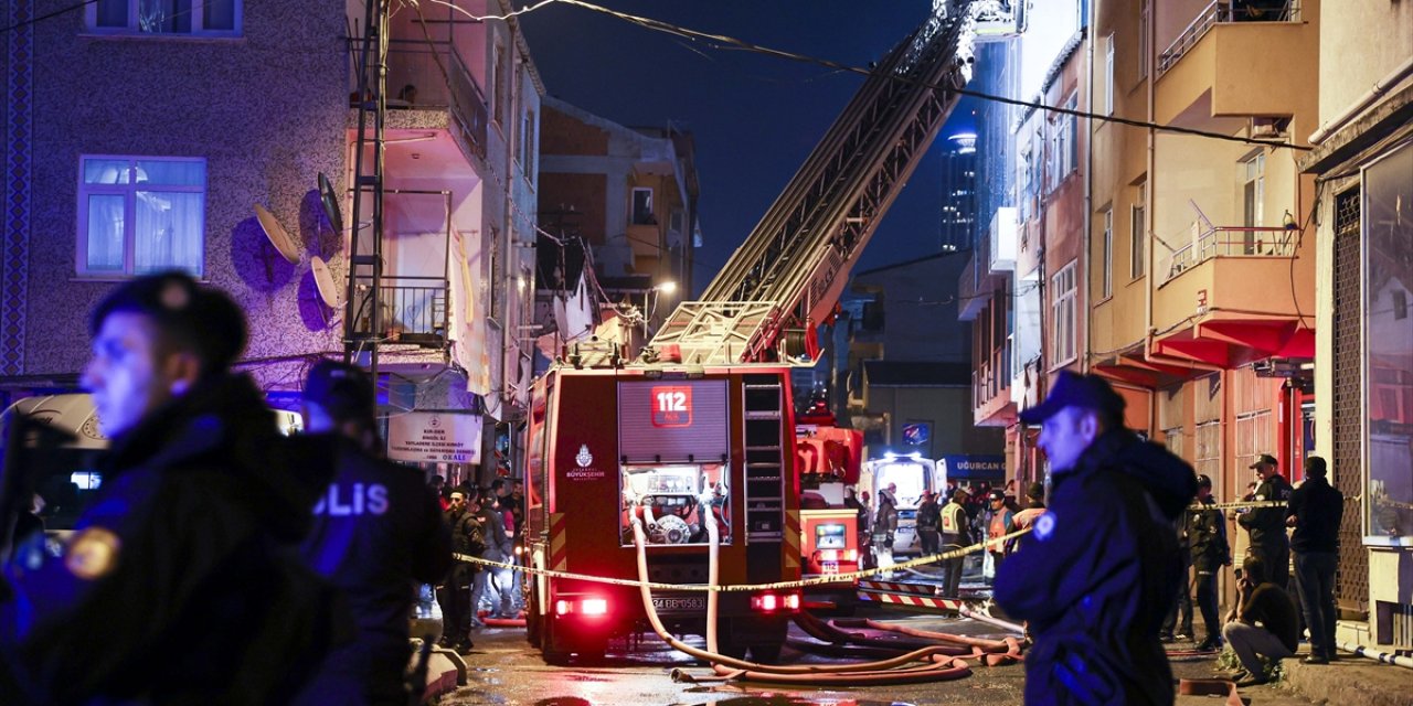 Son Dakika: Binada patlama sonrası yangın çıktı: 3 ölü