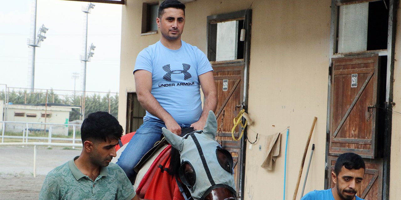 41 gün komada kalan jokey, 18 ay sonra ata bindi