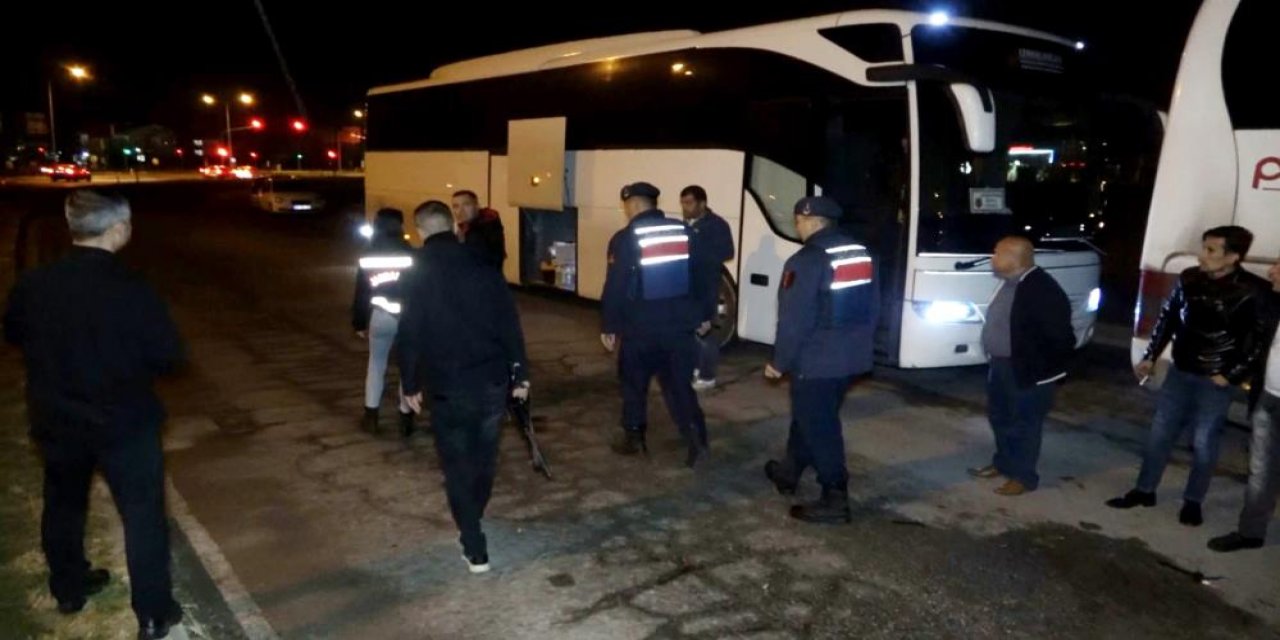 Konya-Aksaray kara yolunda gece yarısı hareketli dakikalar