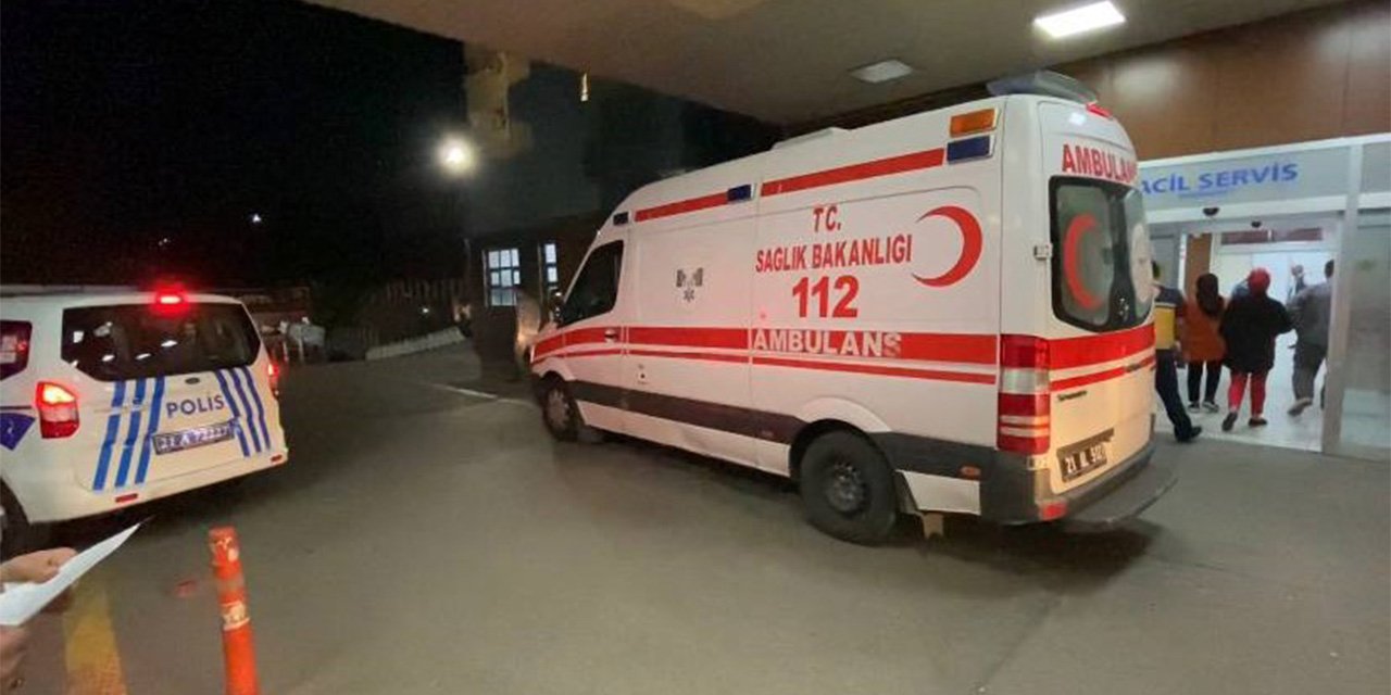 İki grup arasında çıkan bıçaklı kavgada 1 kişi öldü, 3 kişi yaralandı