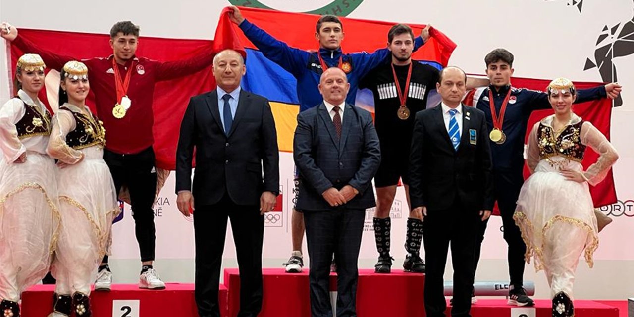 Milli haltercilerimizden 5 madalya daha