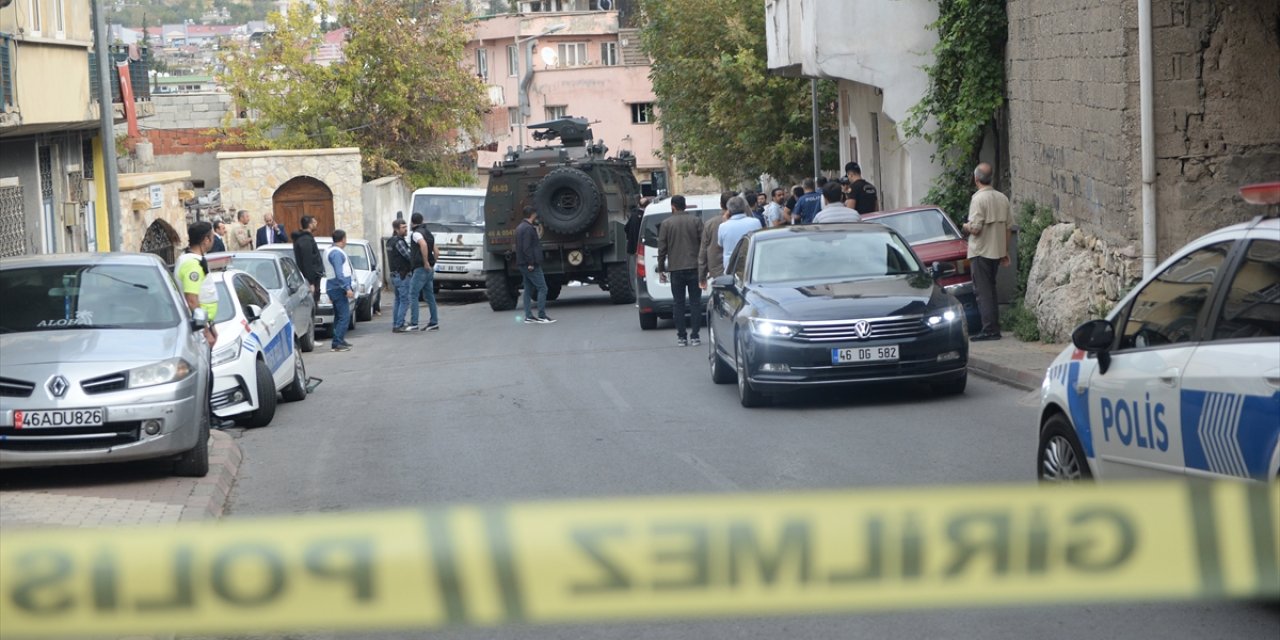 Son Dakika: Polise ateş açan şüpheli ölü ele geçirildi: 3 polis yaralı