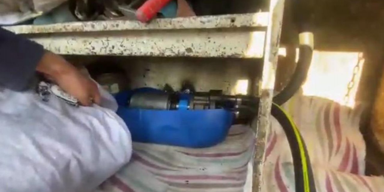 Kurdukları düzenekle araçlardan 295 litre mazot çaldılar