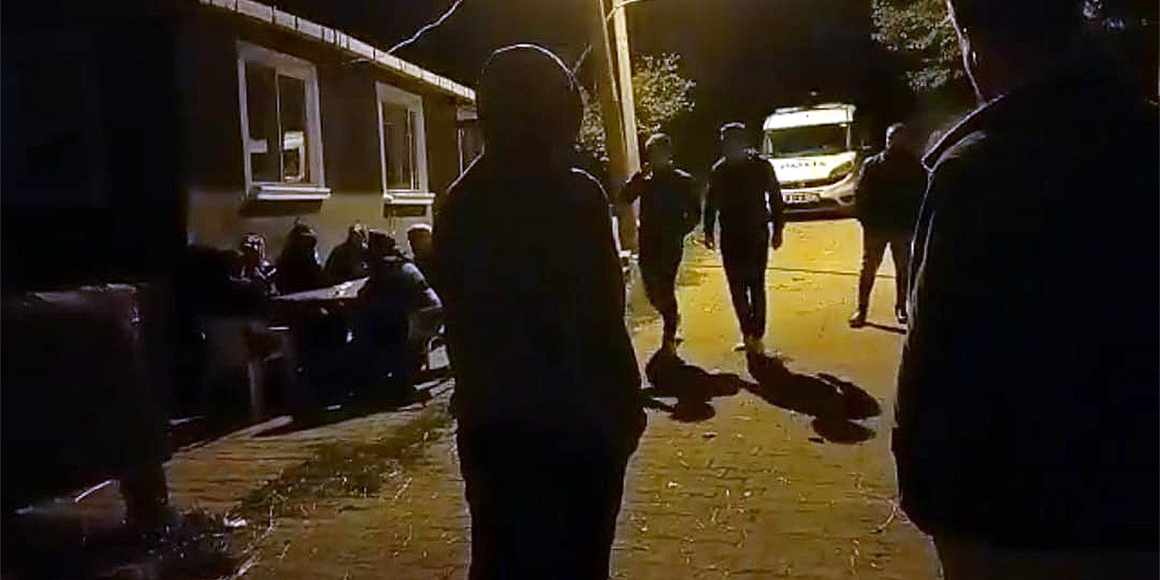 Evinin önünde düşen kadın hayatını kaybetti