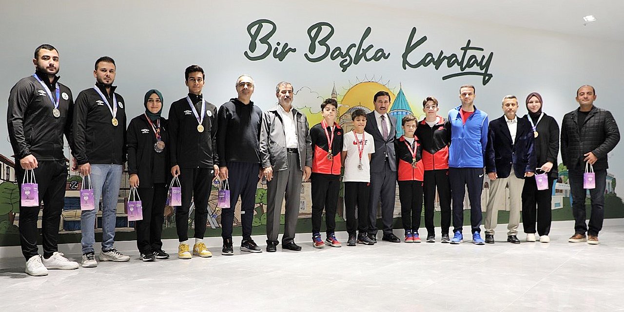 Başkan Hasan Kılca'dan başarılı sporcu ve antrenörlere ödül