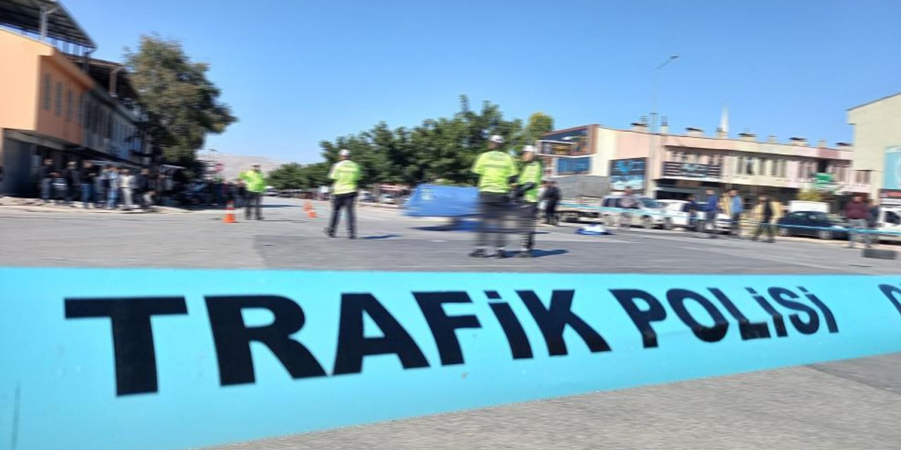 Konya’da otomobil ile motosiklet çarpıştı: Karı-koca yaralandı