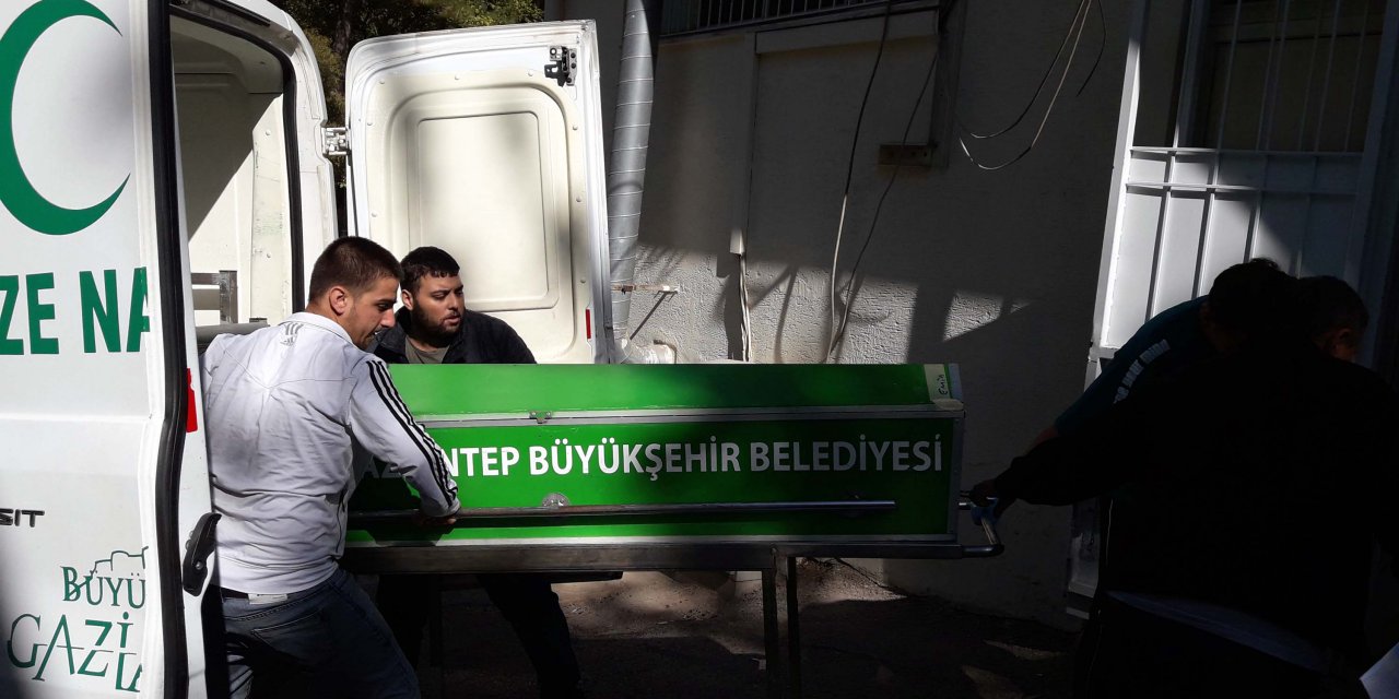 Sedyeden düşen diyaliz hastası beyin kanaması geçirdi, hastanede öldü