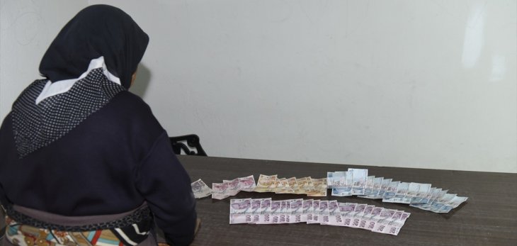 Konya'da zabıtanın yakaladığı dilencinin üzerinden 5 bin 500 lira çıktı