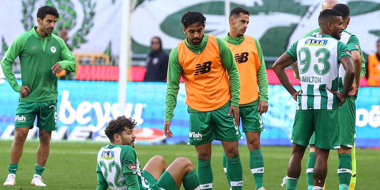 Konyaspor'un evinde puan kaybı yaşadığı haftada puan durumu