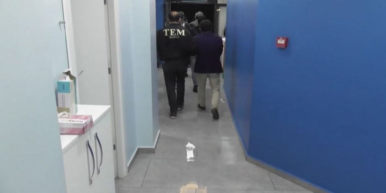 Konya’da diş kliniğine FETÖ baskını! 8 kişi tutuklandı