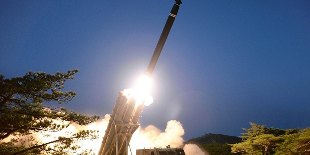Kuzey Kore yine balistik füze fırlattı