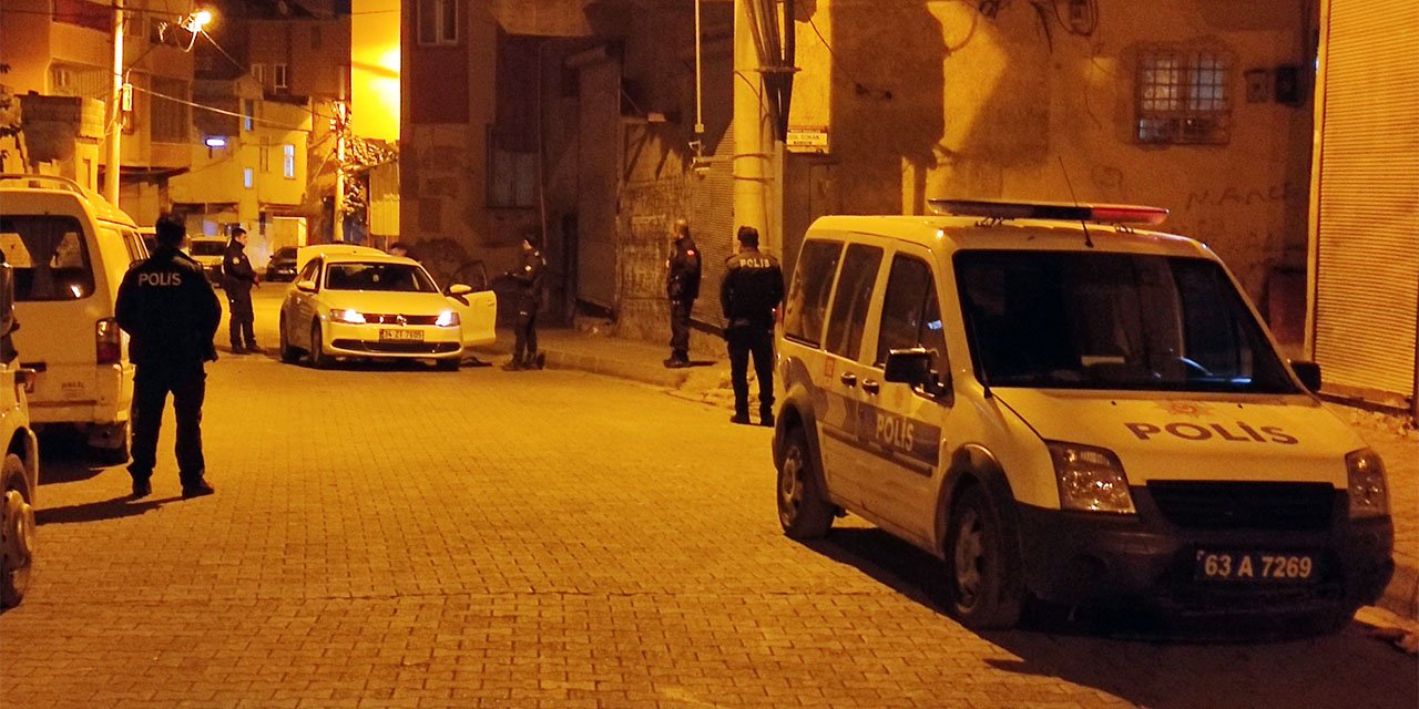 Komşu tartışması bıçaklı kavgaya dönüştü: 1 ölü, 3 yaralı