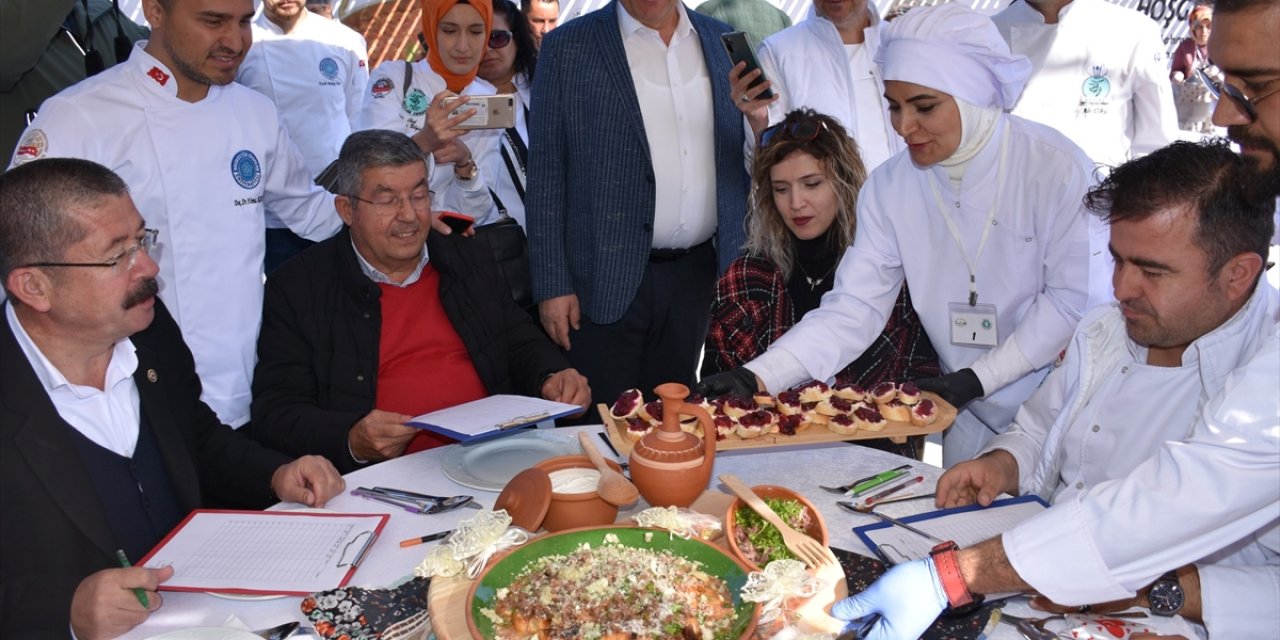 Konya'da babaananne, liseli ve esnaf yemekleri yarıştı