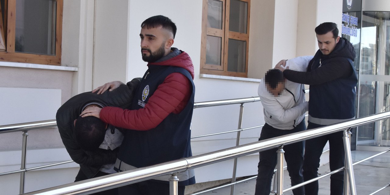 Konya’da tornacıdan 150 bin liralık alüminyum kalıp çaldığı öne sürülen 2 kişi yakalandı