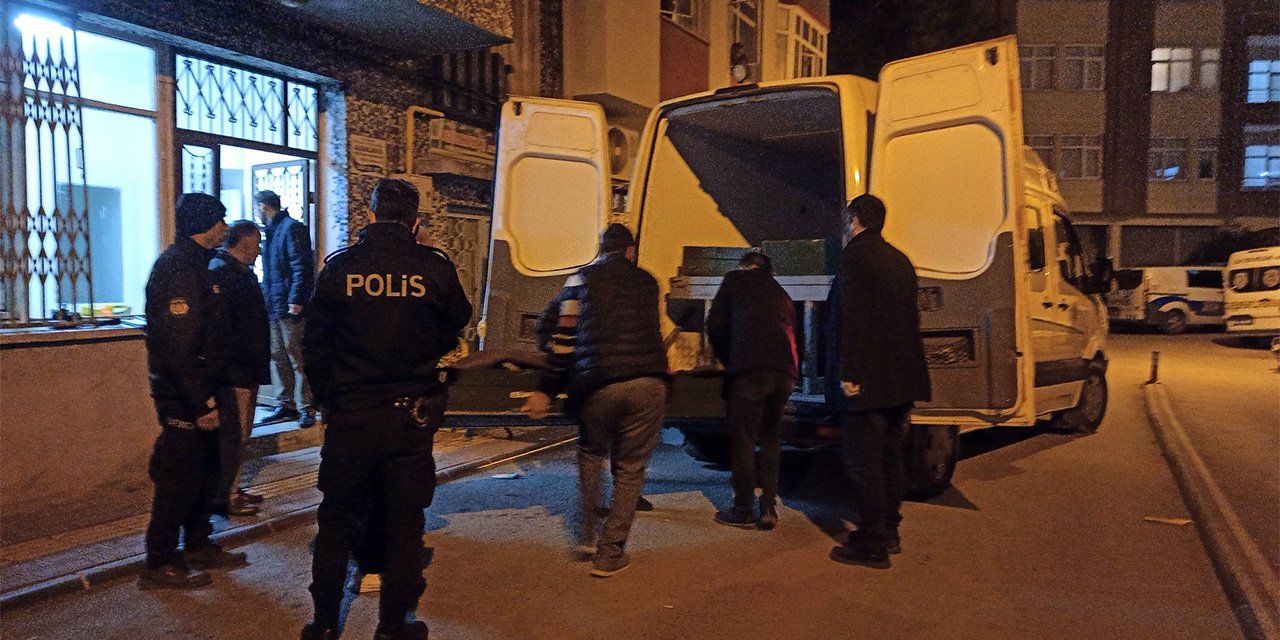 Yalnız yaşayan adam kapısının önünde ölü bulundu