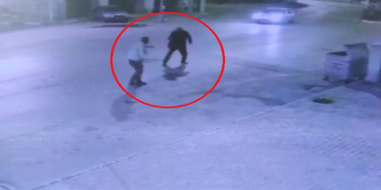 Husumetlisini sokak ortasında öldürdü! O anlar kamerada