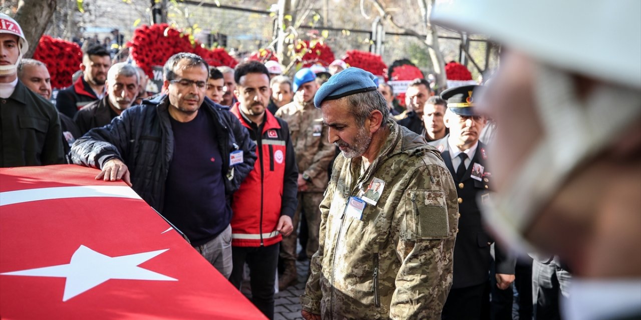 Pençe-Kilit şehidi Emre Sevinç memleketinde son yolculuğuna uğurlandı