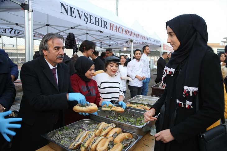 Belediye başkanı, kazandığı tazminatla konser düzenledi