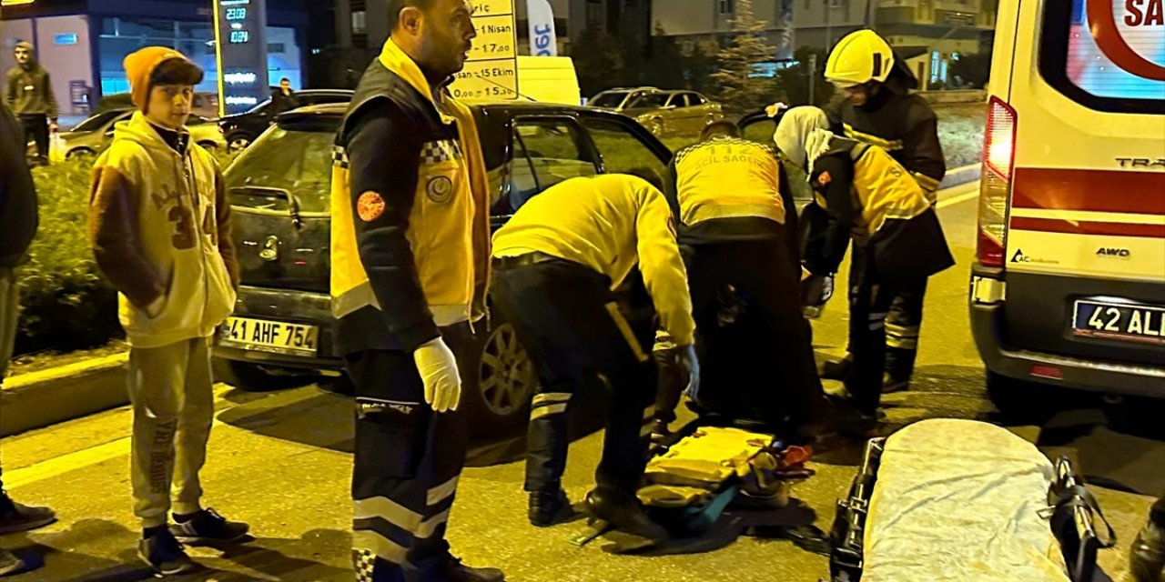 Konya'da cip otomobille çarpıştı: 3 yaralı