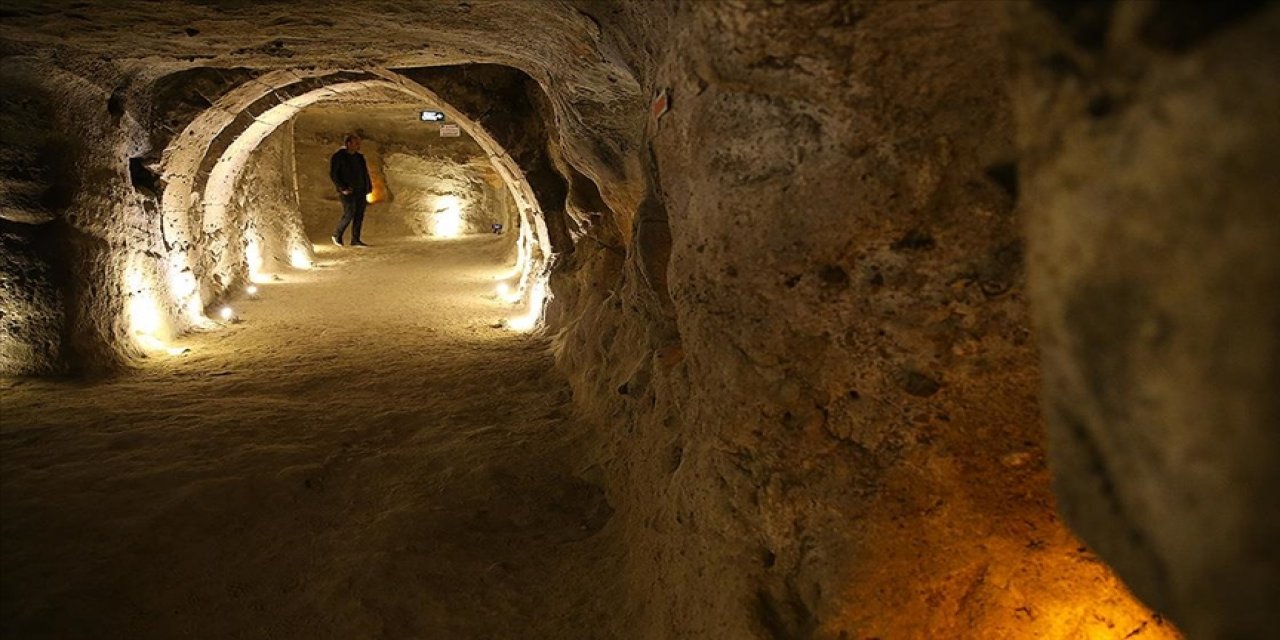 Kapadokya'nın yer altı şehirleri her yerden turist çekiyor