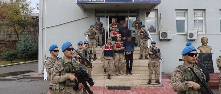 Terör örgütü PKK'ya eleman temin edip finans desteği sunan 17 şüpheli yakalandı