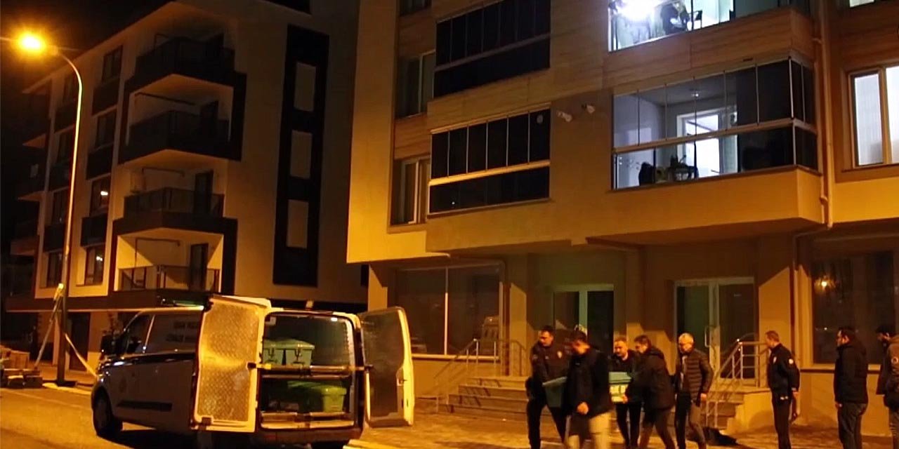 Evinin balkonundan düşen yaşlı kadın hayatını kaybetti