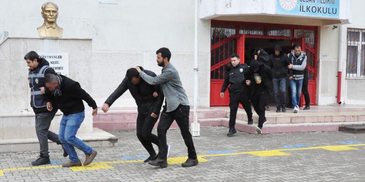 Sahte kimlikle SRC sınavına giren 36 kişi yakalandı