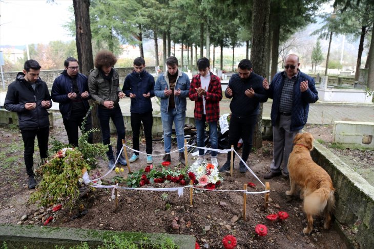 Öldürülen üniversite öğrencisi genç kız doğum gününde anıldı