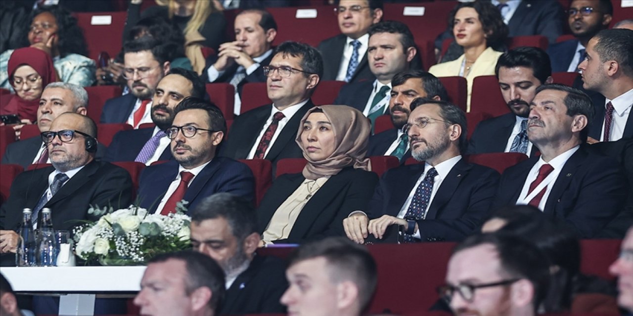 İletişim Başkanı Altun'dan yeni medya açıklaması