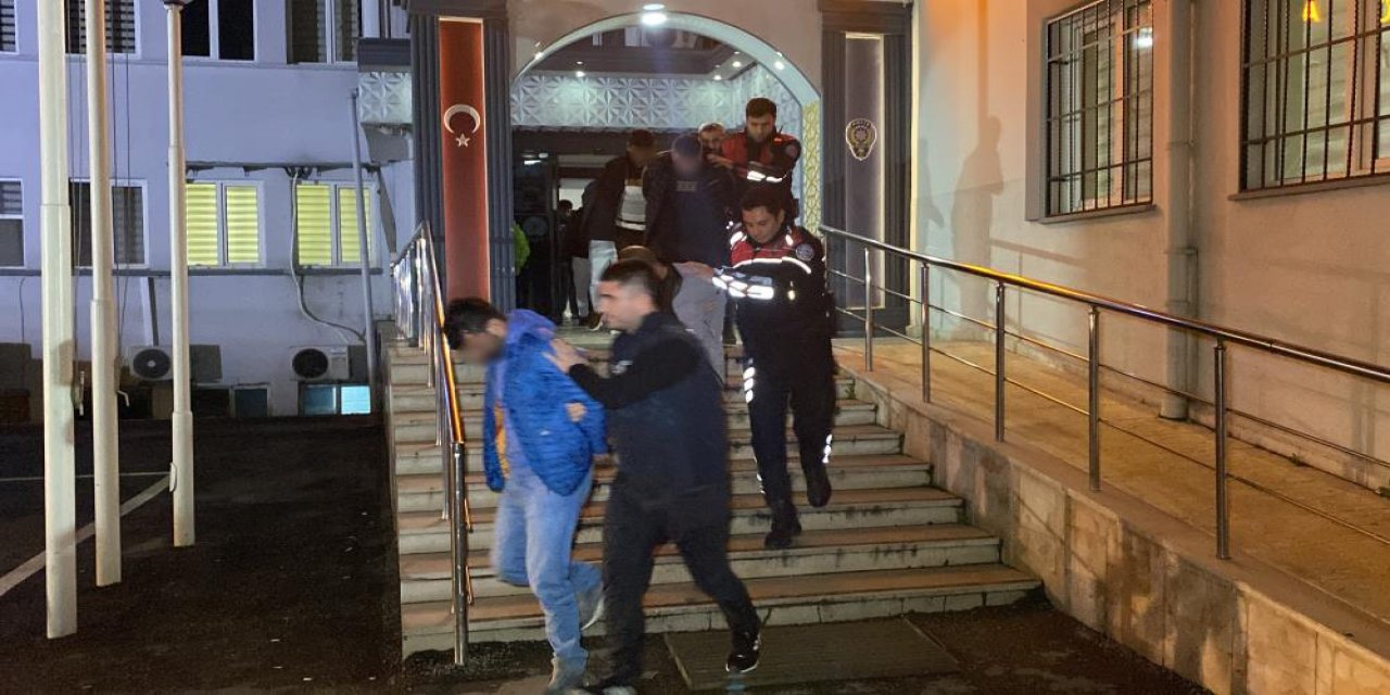 Kadınlara zorla fuhuş yaptıran çete çökertildi! Şifreli konuşmalarını polis ortaya çıkardı