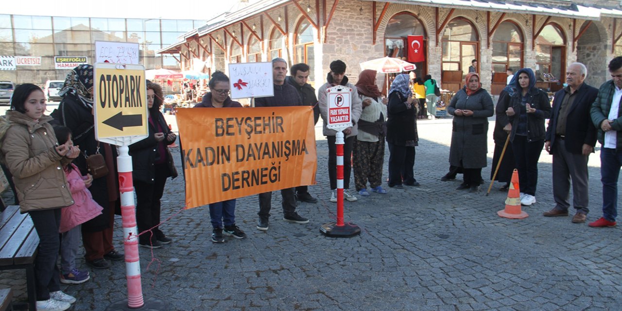 Konya’da eşi tarafından öldürülen kadın ölüm yıldönümünde anıldı