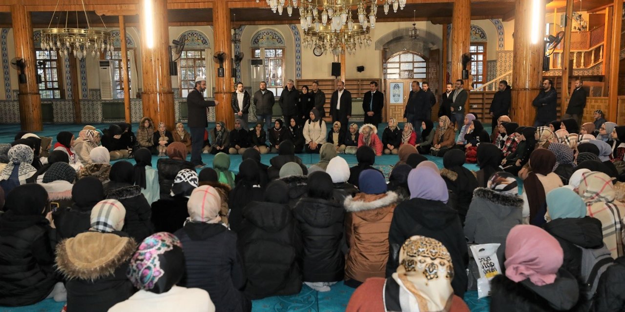 Başkan Kılca, sabah namazında öğrenci ve aileleriyle buluştu