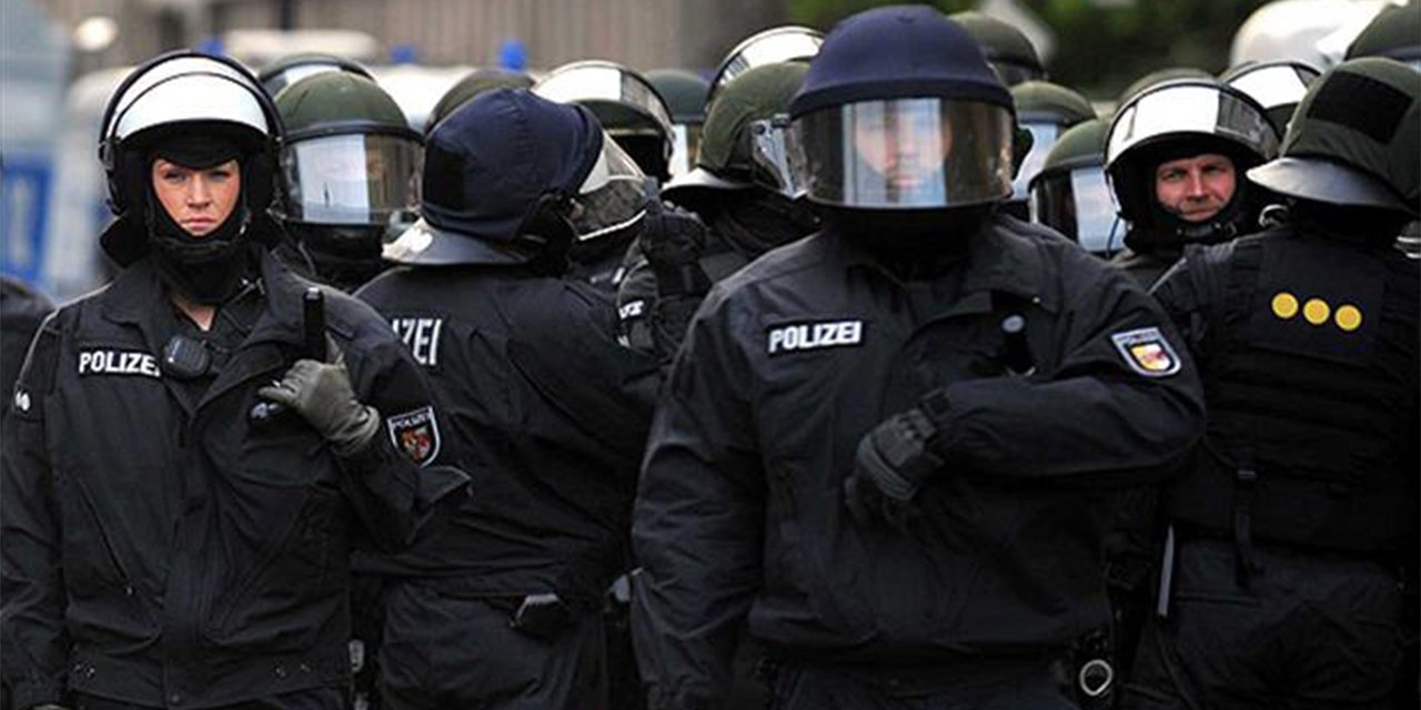 Almanya'da darbe planlamak suçlamasıyla gözaltına alınanların 13'ü tutuklandı