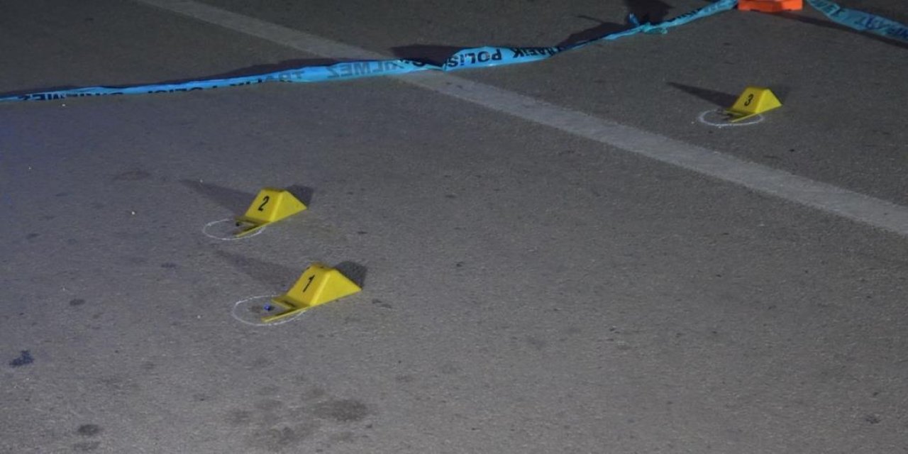 Eğlence merkezinde silahlı kavga: 3 ağır yaralı