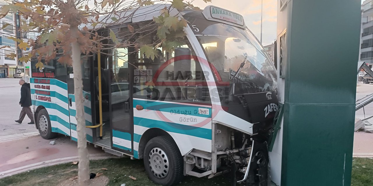 Son Dakika: Konya’da yolcu minibüsü kazaya karıştı! Yaralılar var