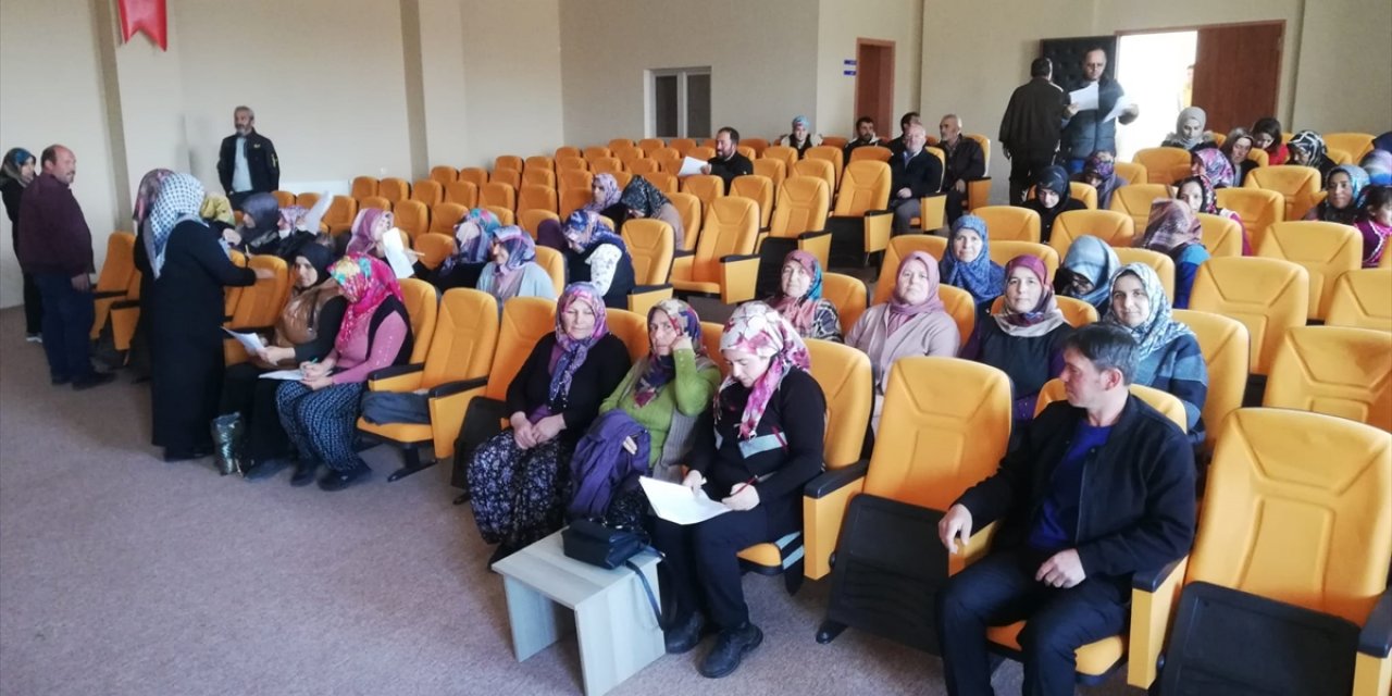 Halkapınar'da sürü yönetimi kursuna yoğun ilgi gördü