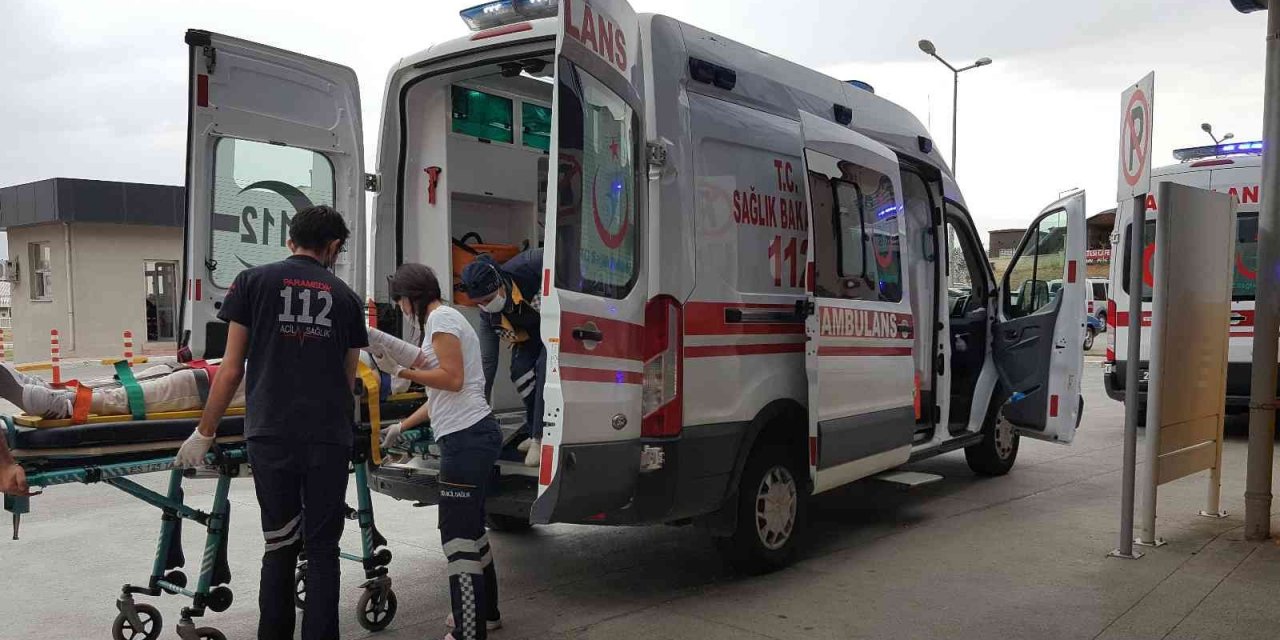 Erzincan'da trafik kazası: 2 ölü, 7 yaralı