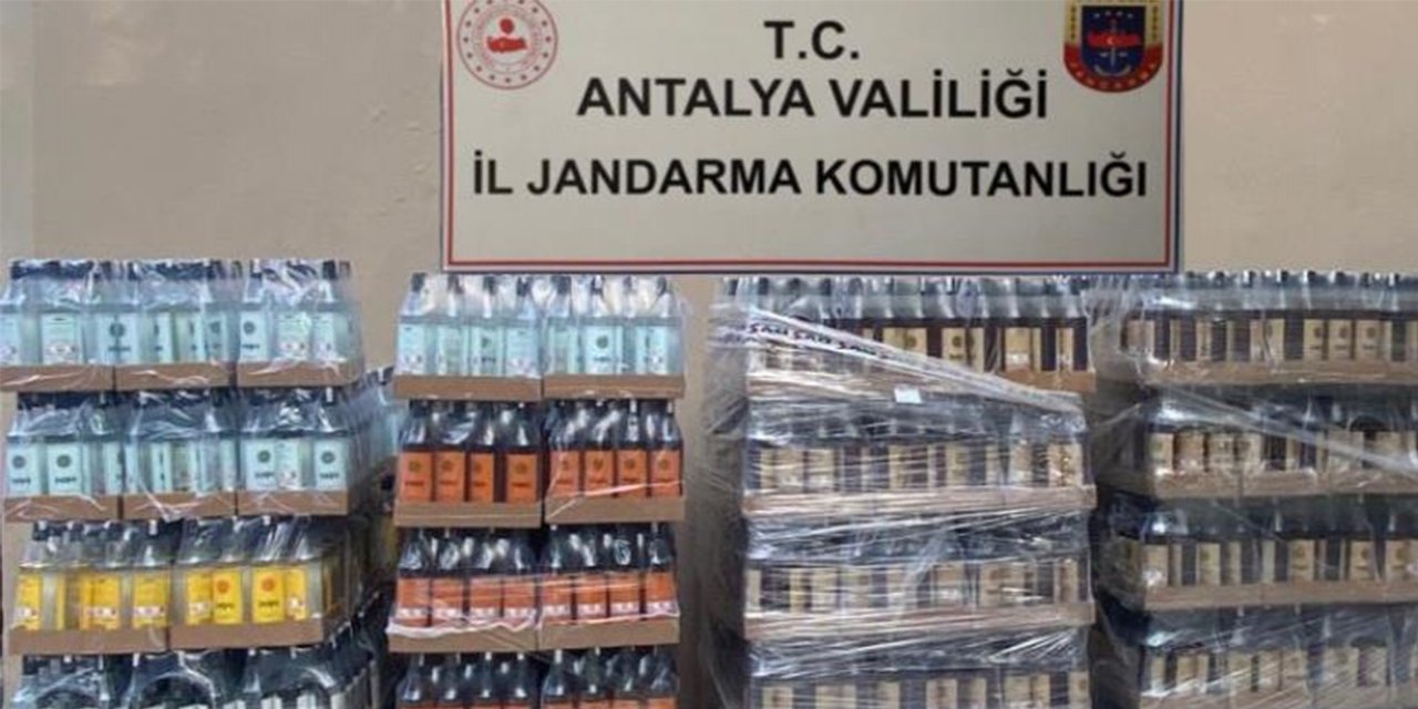 Bir otelin deposunda 2 bin 265 litre kaçak içki ele geçirildi!