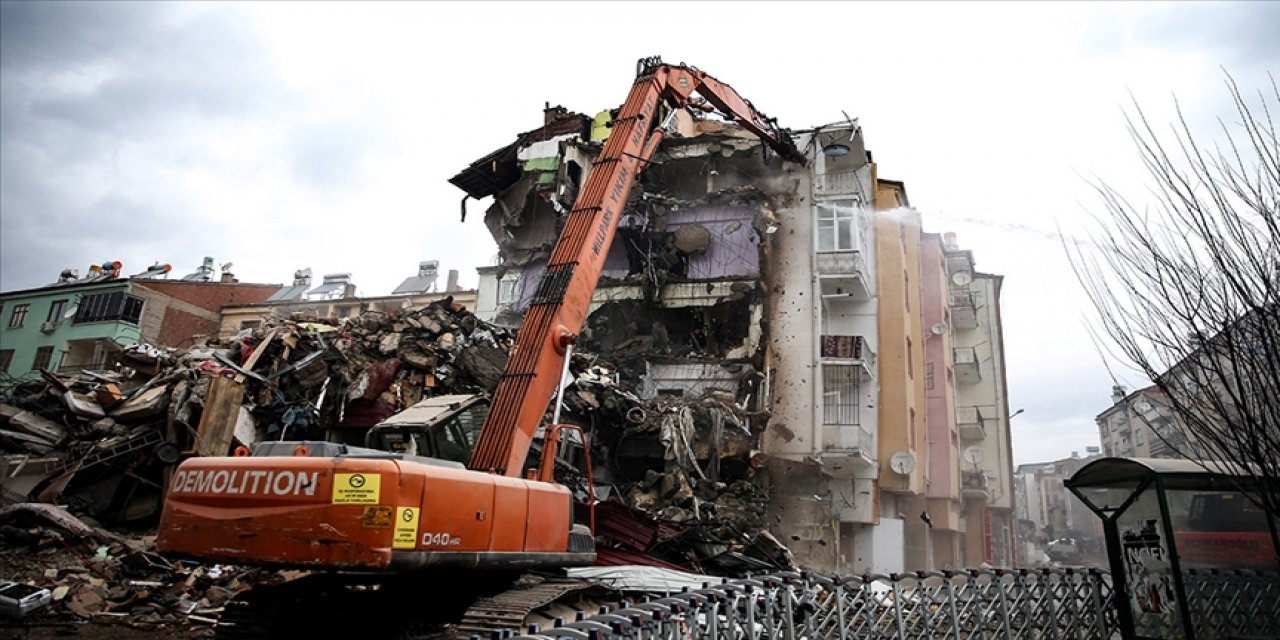 Bina yıkımlarında, "uygun raporlu" toz bastırma sistemleri 2023 sonuna kadar kullanılabilecek