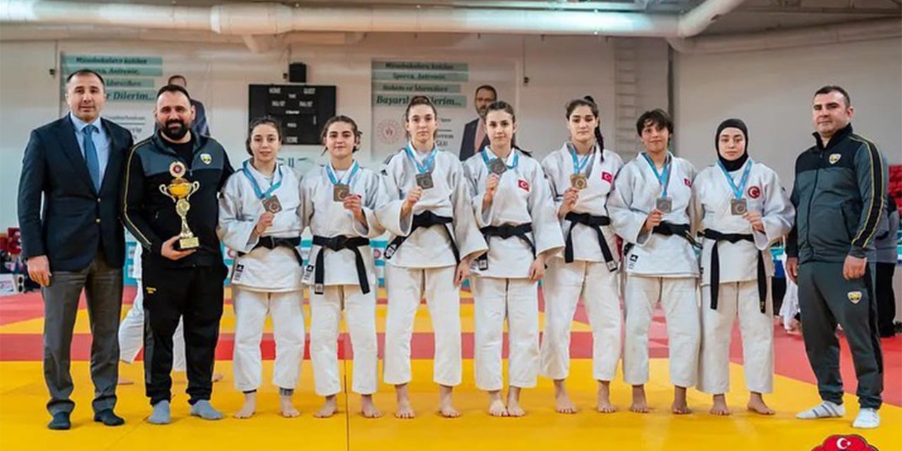 Konya Büyükşehir Belediyespor judoda Süper Lig'e yükseldi