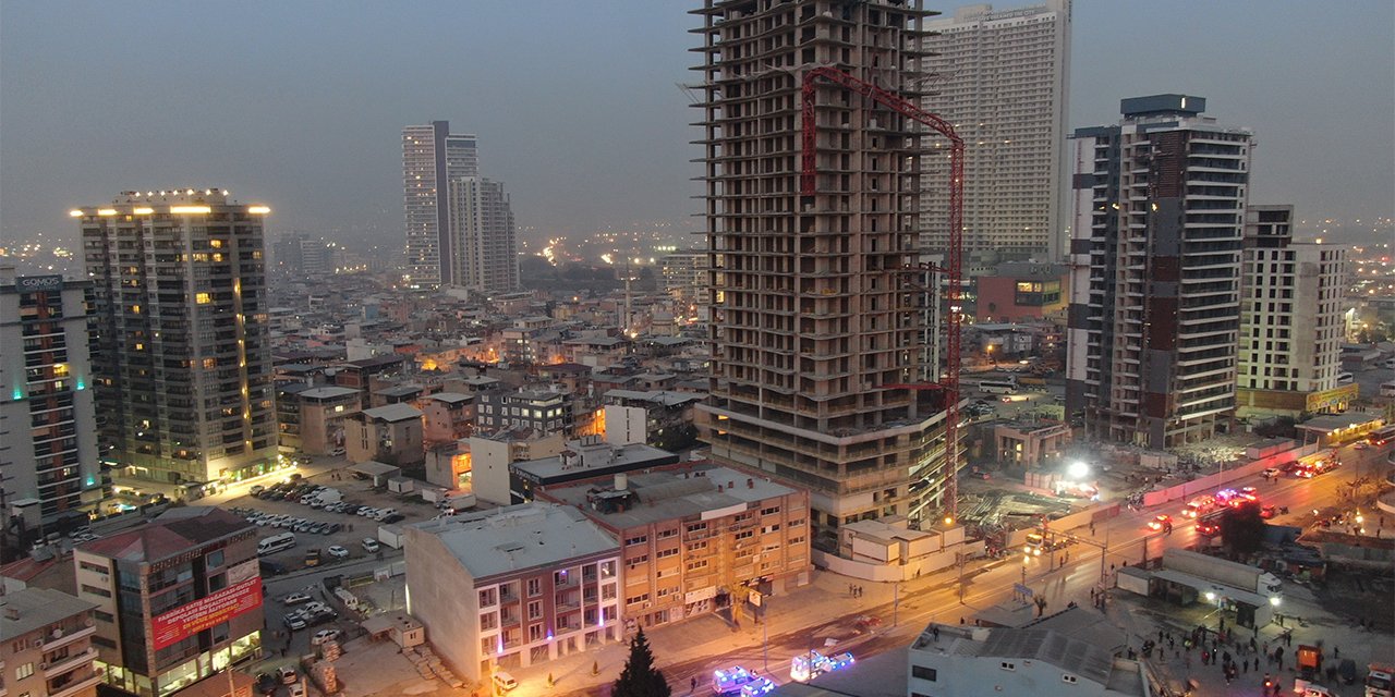 İzmir'deki vinç kazasında ölü sayısı 6'ya yükseldi