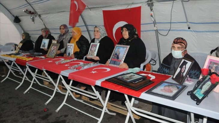Diyarbakır annelerinden evlatlarına 'teslim olun' çağrısı
