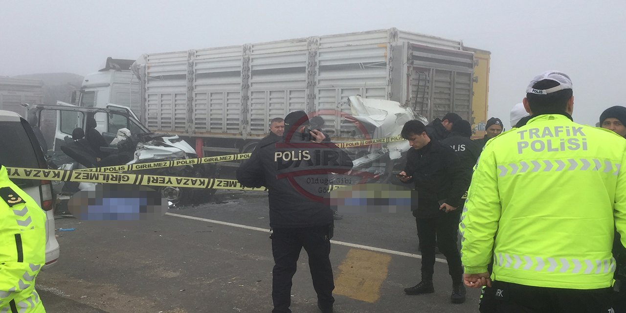 Son Dakika: Konya'da askeri araç TIR'a çarptı: 2 askerimiz şehit oldu