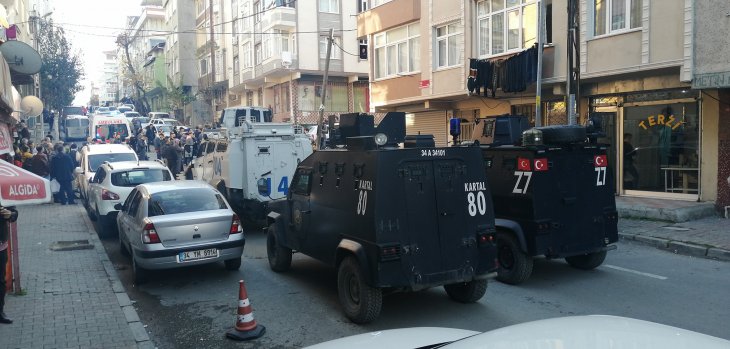 Cezaevi firarisi polis baskınında annesini yaraladı