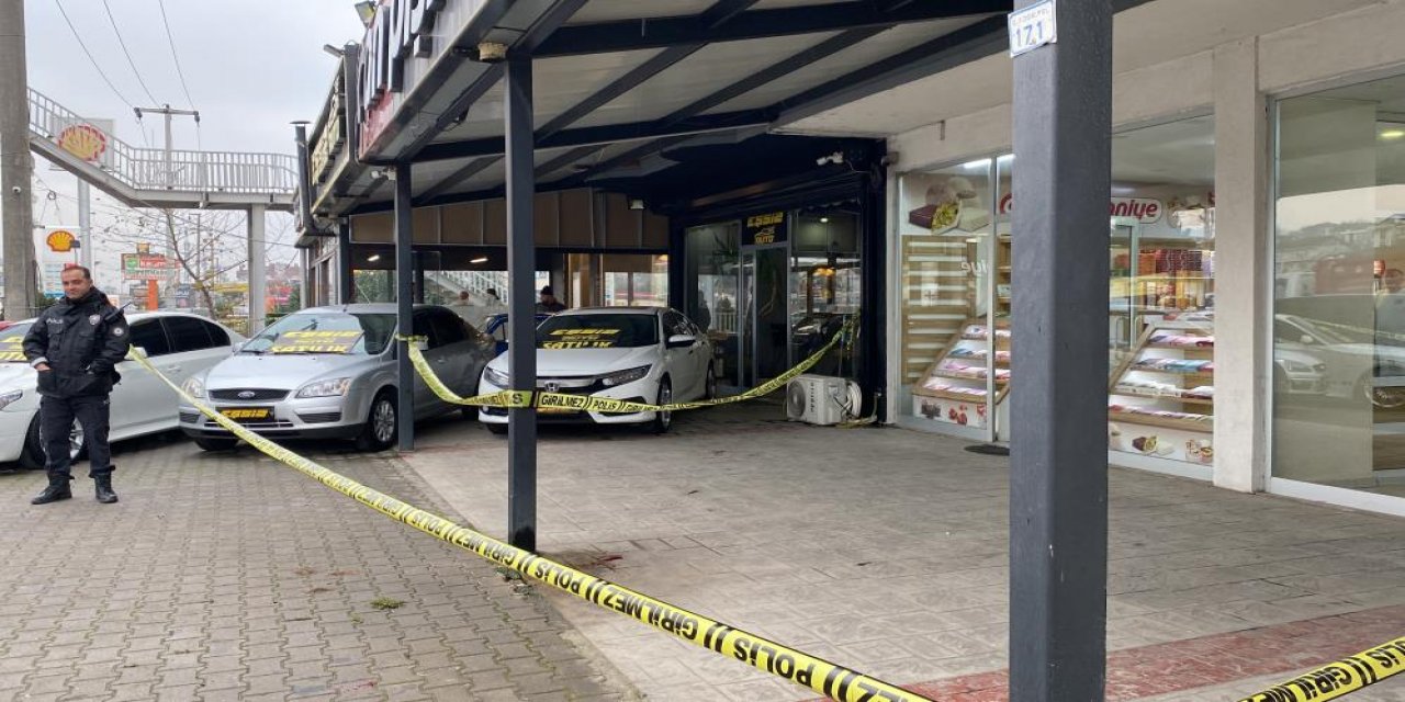 Oto galeriye silahlı saldırı: 2 yaralı