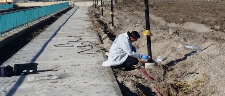 Konya’da hırsızlar aydınlatma direklerindeki 45 bin liralık kabloları çaldı