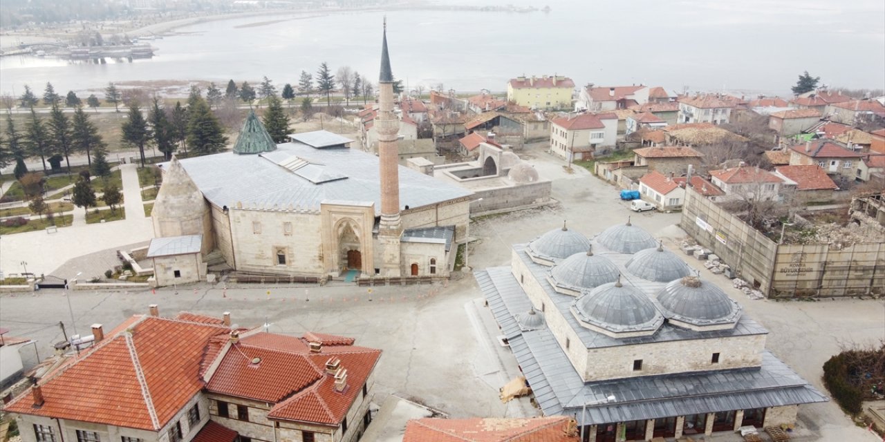 Konya’nın “Çivisiz Camisi” ziyaretçi akınına uğruyor